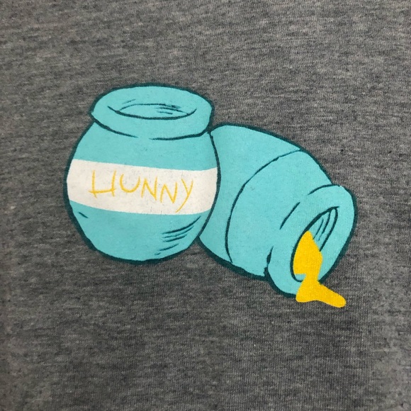 🔴Disney Gray Winnie The Pooh T Shirt. Size XS. - Picture 4 of 8